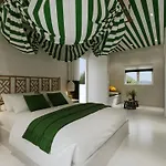 Croco Mykonos מלון 5*