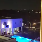 Croco Mykonos 5* טורלוס